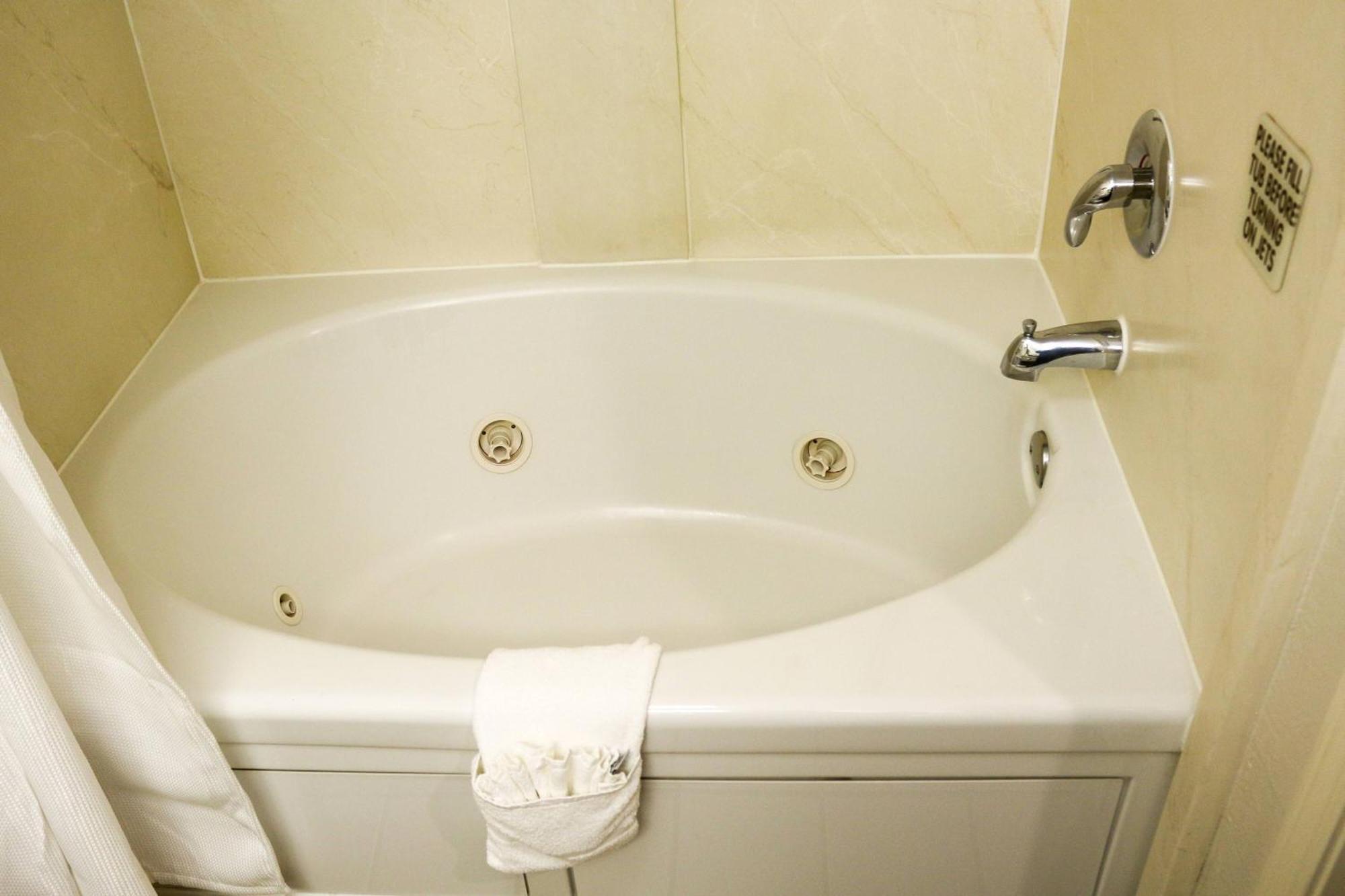 Fairfield Inn & Suites Oakland Хейуорд Экстерьер фото