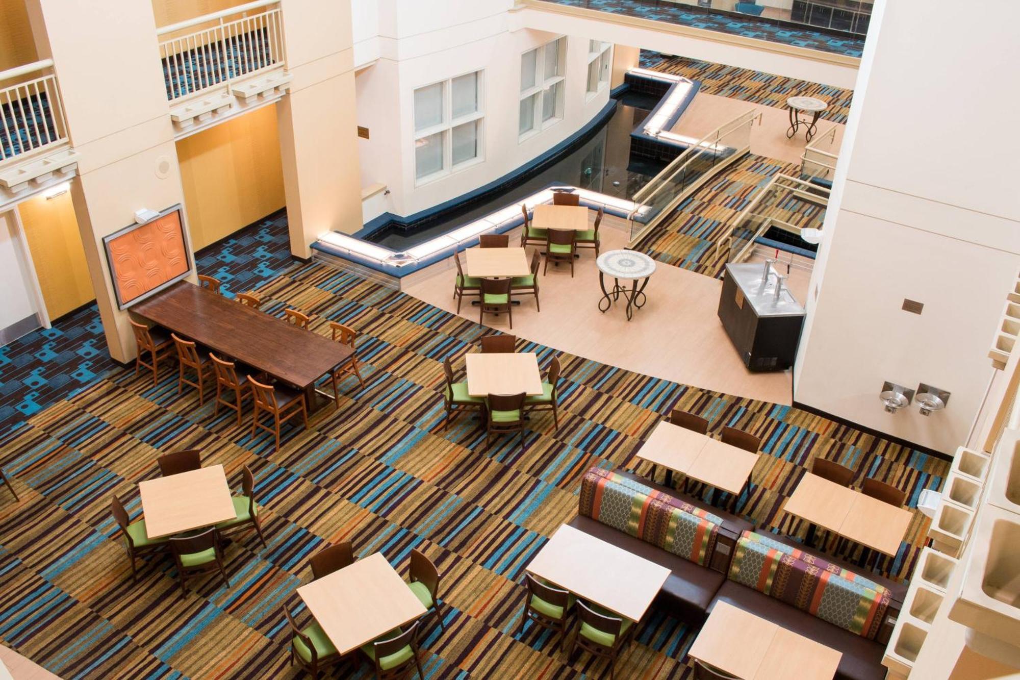 Fairfield Inn & Suites Oakland Хейуорд Экстерьер фото
