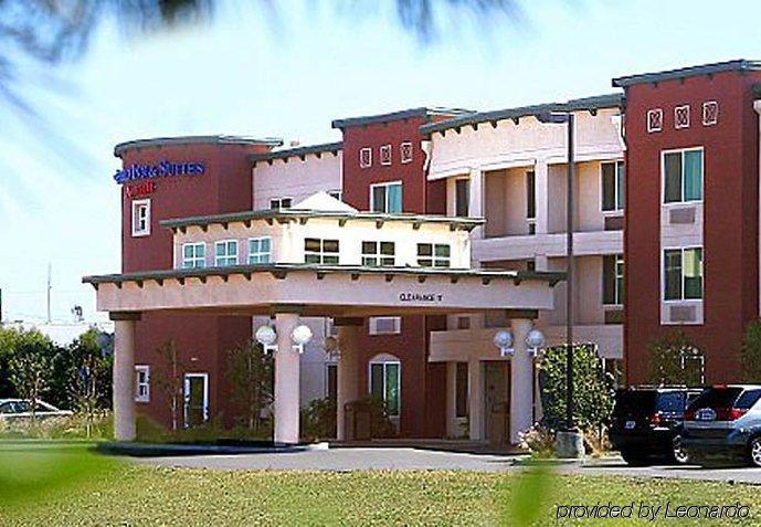 Fairfield Inn & Suites Oakland Хейуорд Экстерьер фото
